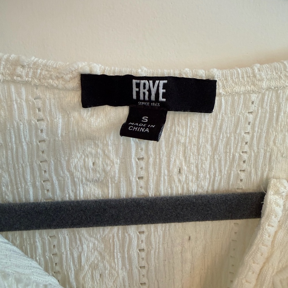 Frye Textured Peasant Blouse Size Small - Picture 6 of 6